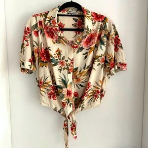 DEX crop top. Size Medium.